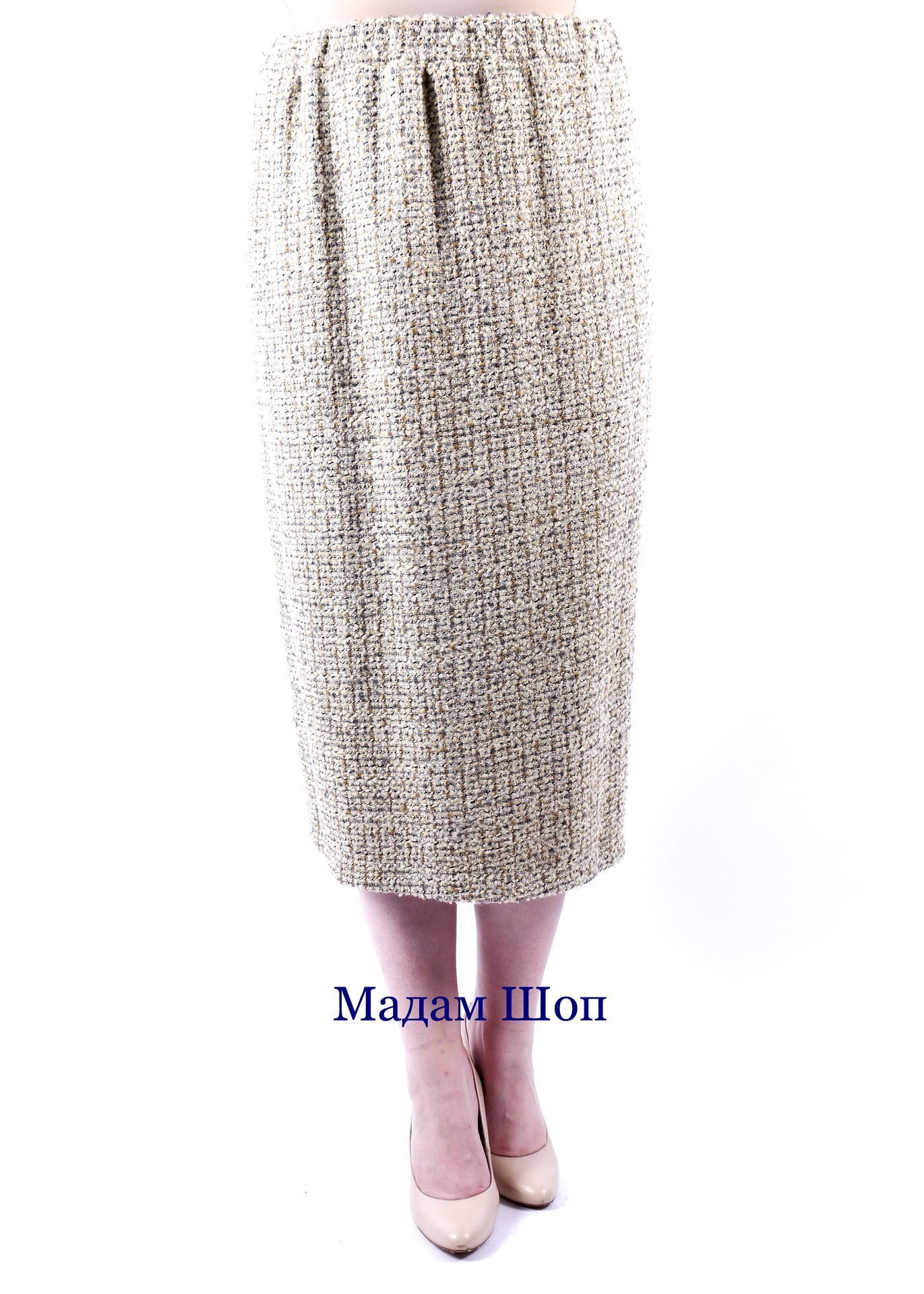 6-Элегантный деловой костюм из ткани букле цвета беж